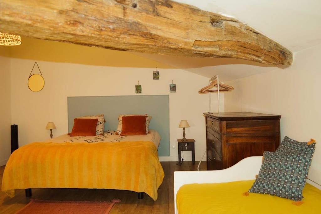 Gite A La Ferme Chaleureux Apartment Civrac-de-Blaye ภายนอก รูปภาพ