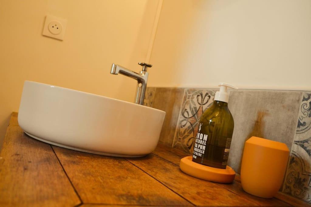 Gite A La Ferme Chaleureux Apartment Civrac-de-Blaye ภายนอก รูปภาพ