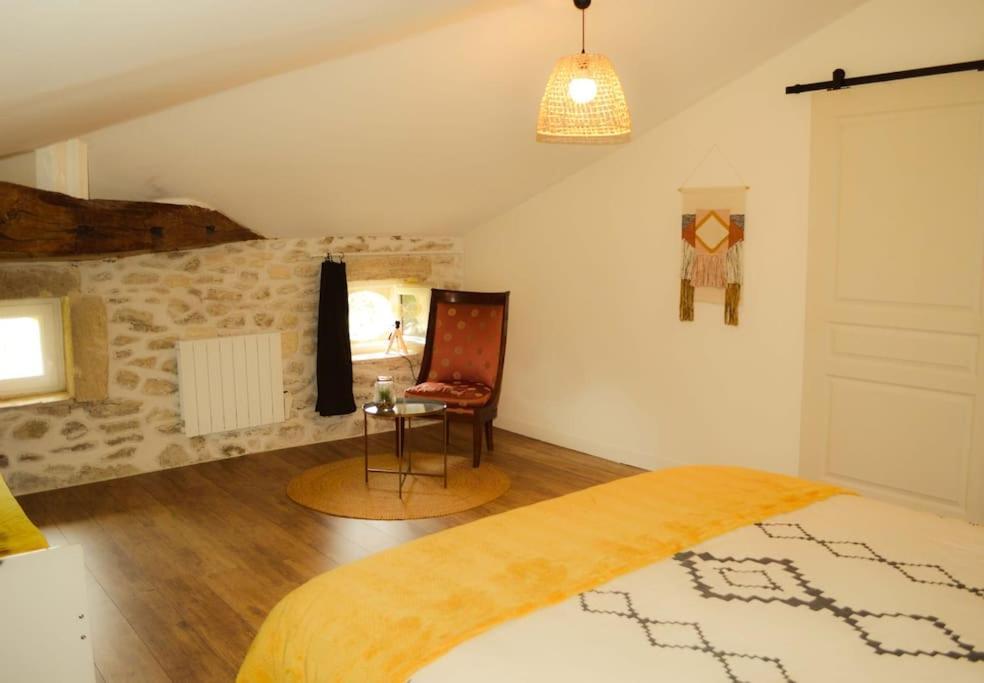 Gite A La Ferme Chaleureux Apartment Civrac-de-Blaye ภายนอก รูปภาพ